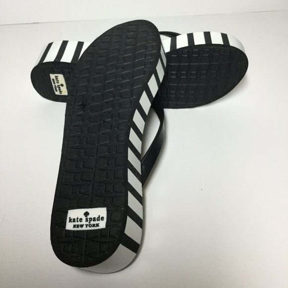 kate spade.  white and black platform sandals, - Picture 7 of 7